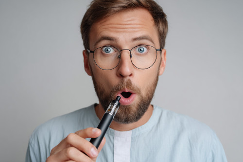 Czemu liquid do e-papierosa zmienia smak i jak pozbyć się aromatu poprzedniego produktu?